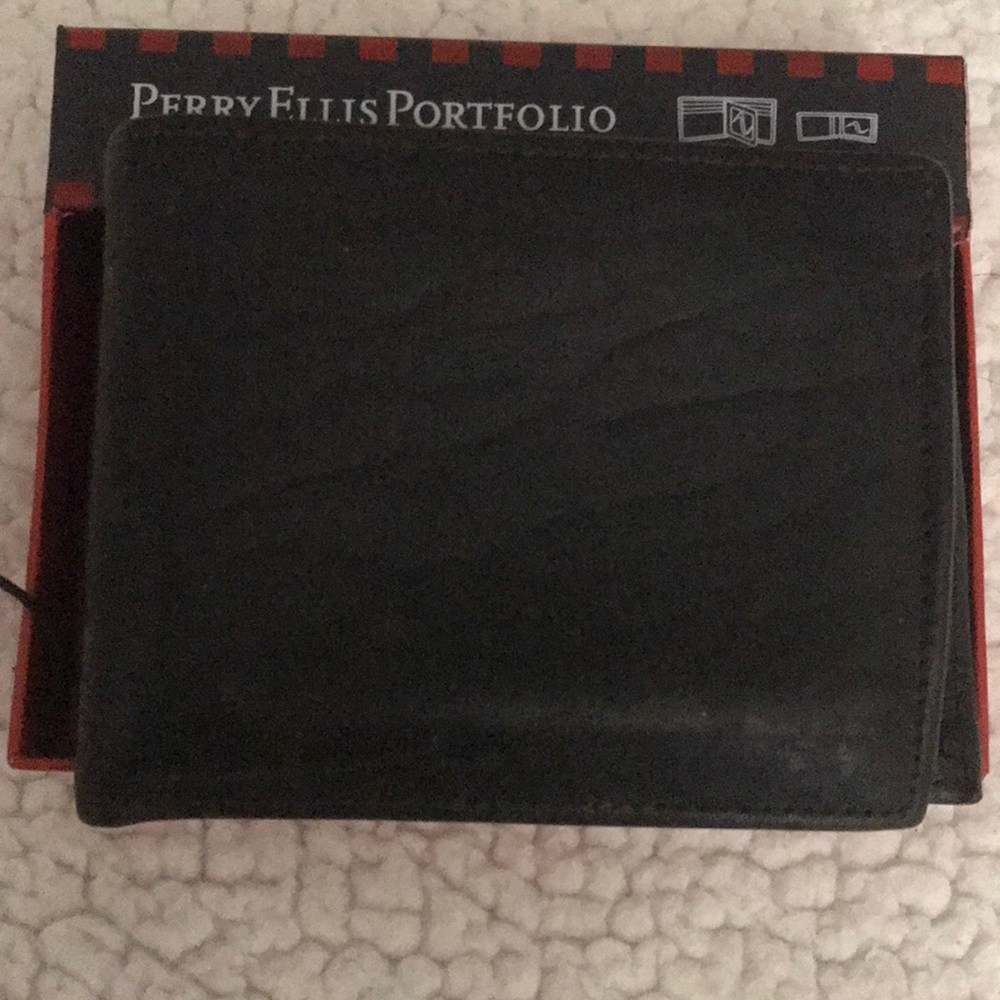 Men’s wallet.